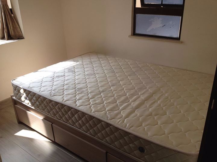 Doublebed room in spacious fully equipped 2BR apt- 500 sqft indoor + 500 sqft private patio, 20mins door to Central - 紅磡/黃埔 - 房間 (合租／分租) - Homates 香港