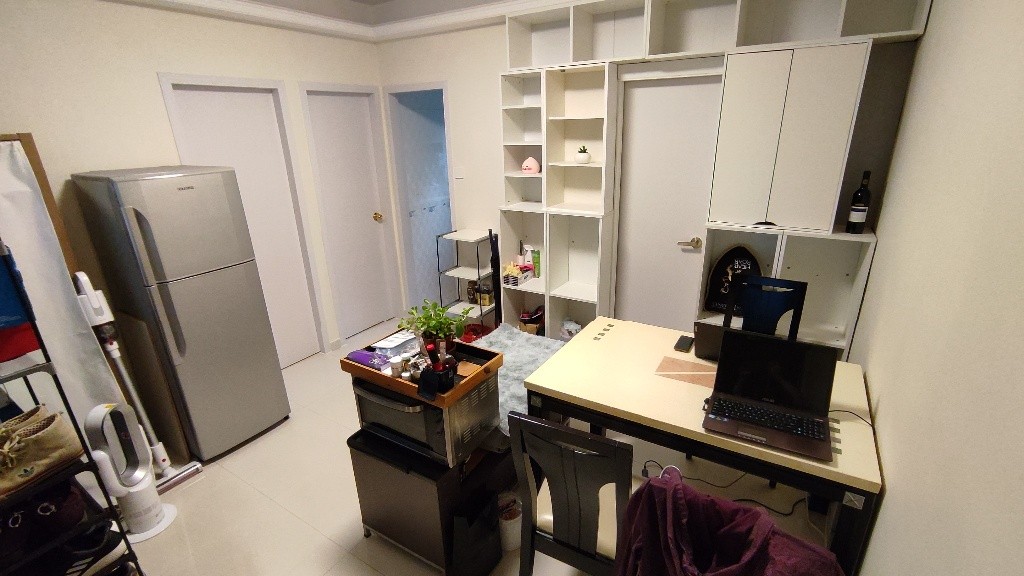 Quarry Bay room for rent. Friendly flatmate. Non smoking. - Quarry Bay - Bedroom - Homates Hong Kong