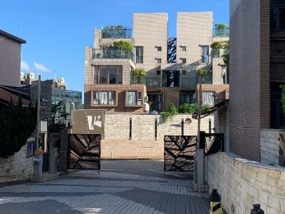 【短租】香港人合租屋 適合簡單自由單身族 不合麻煩人士 - 孖峰嶺路翠峰23屋