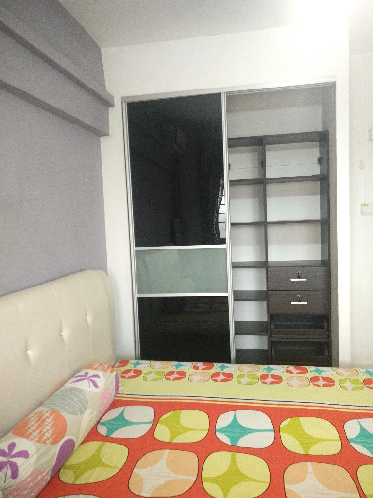 Near NUS, Large Common Room, 5-10 min Walk to Campus - Clementi - Bedroom - Homates Singapore