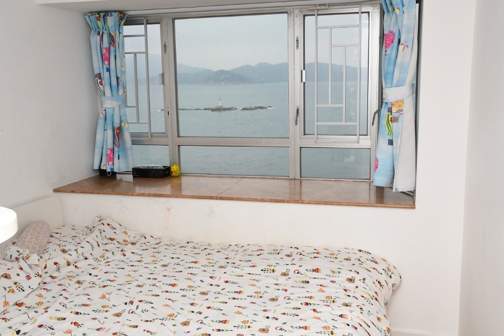 Private double bedroom with beautiful sea-view - 薄扶林/海怡 - 房間 (合租／分租) - Homates 香港