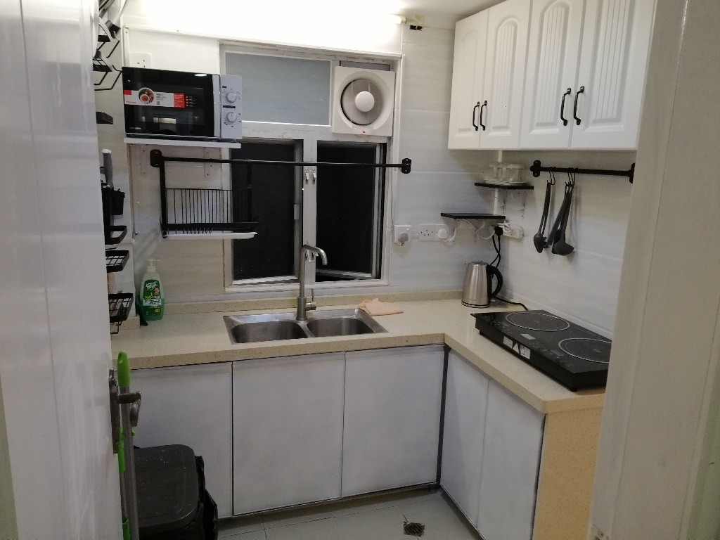 No agent fee. Brand new refurb shared rooms 0 mins walk to Prince Edward Station - Prince Edward - Bedroom - Homates Hong Kong