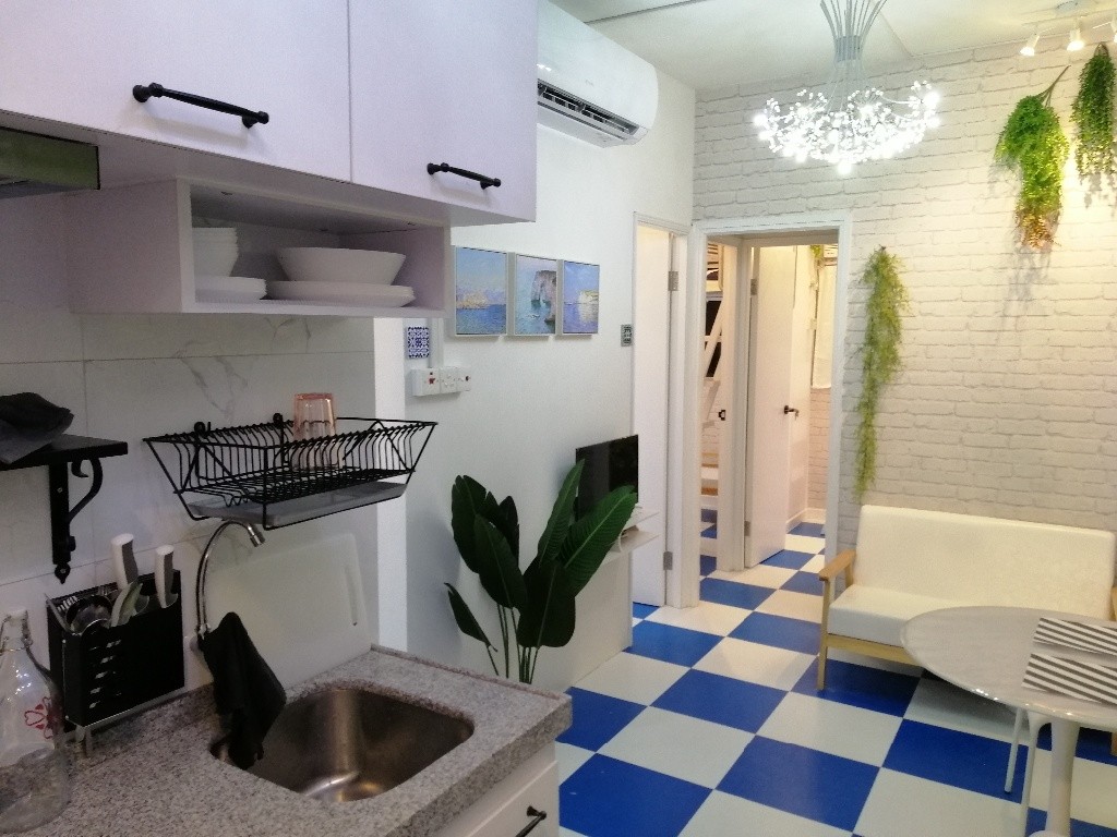 New refurbished shared apartment. 2 mins walk from  SSP staton Move in with your suitcase. - 深水埗 - 房間 (合租／分租) - Homates 香港