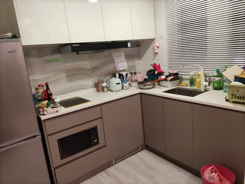 油麻地金堂大廈女生共居空間 Yau Ma Tei  Coliving Space for Rent very close to MTR station - 旺角/油麻地 - 房間 (合租／分租) - Homates 香港