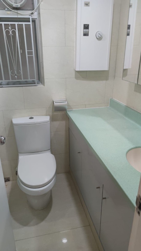 马鞍山中心 Ma On Shan Centre Coliving Space for male  rent( short term rent ok) - Ma On Shan - Bedroom - Homates Hong Kong