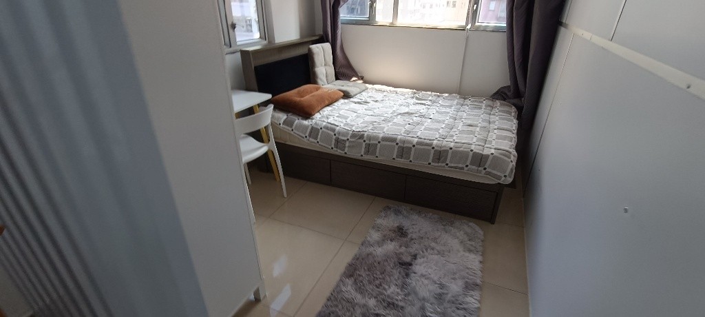 Sham Shui Po female Coliving space  Cheung Sha Building( share Toilet Kitchen) - Sham Shui Po - Bedroom - Homates Hong Kong