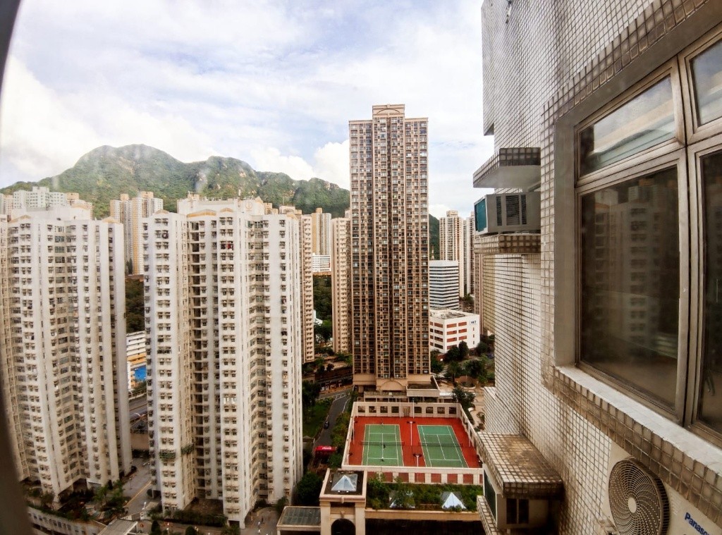 马鞍山中心Ma On Shan Centre Coliving Space for rent( short term rent ok) female only - Ma On Shan - Bedroom - Homates Hong Kong