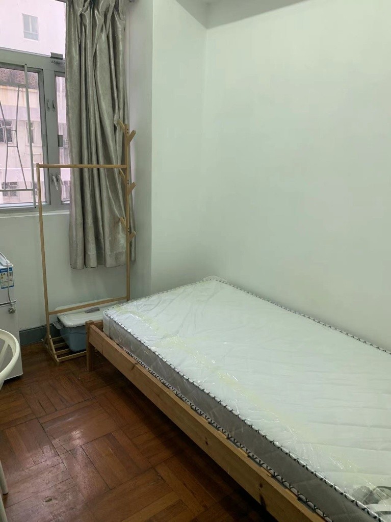 E01 Wan Chai Coliving  Coliving Life  rm b - Wan Chai - Bedroom - Homates Hong Kong