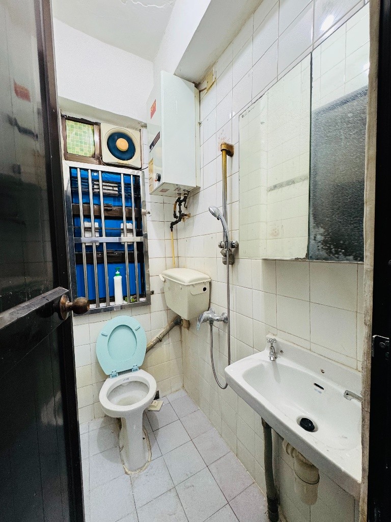 B016C  No lift Chinese Building Coliving space  - 深水埗 - 房间 (合租／分租) - Homates 香港