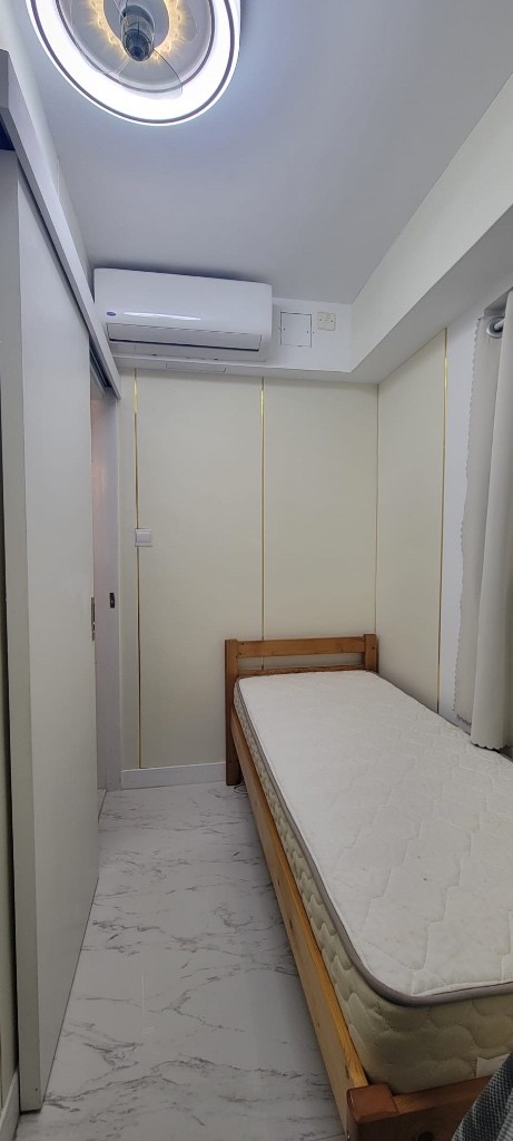  Non-smoking Share House in Yuen Long for Native Speaking English Teacher - Yuen Long - Bedroom - Homates Hong Kong