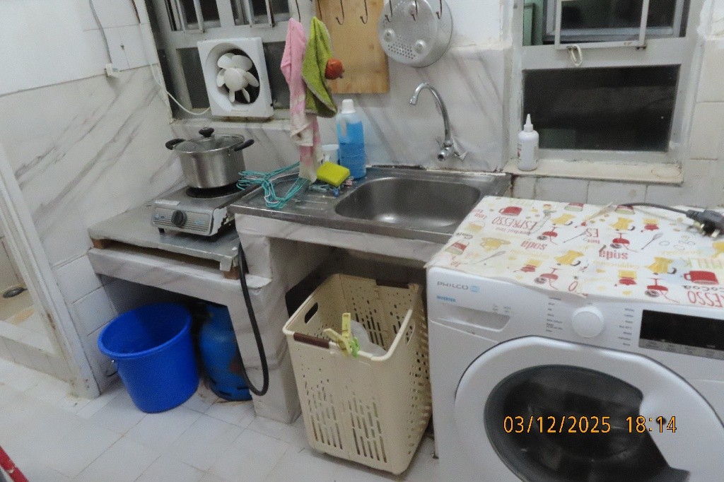 黃大仙，金鳳樓，中層2房廳。實用 374方尺。有家電及稼私。全包：$12,500。  - Wong Tai Sin - Flat - Homates Hong Kong