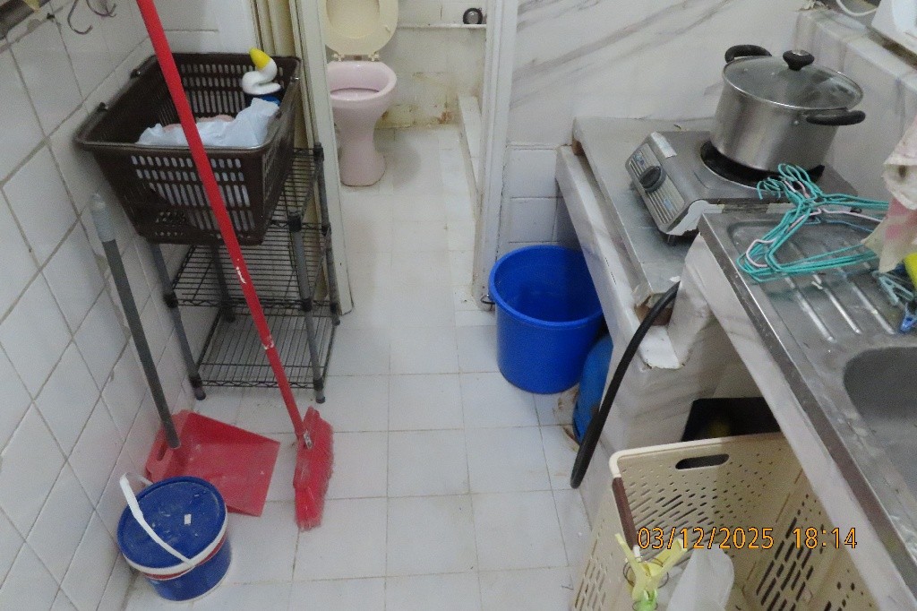 黃大仙，金鳳樓，中層2房廳。實用 374方尺。有家電及稼私。全包：$12,500。  - Wong Tai Sin - Flat - Homates Hong Kong