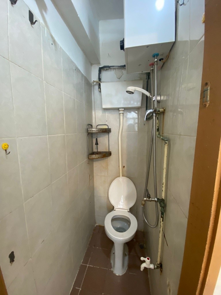 LB24 188C4   No lift buiding at sham Shui Po - 深水埗 - 房间 (合租／分租) - Homates 香港