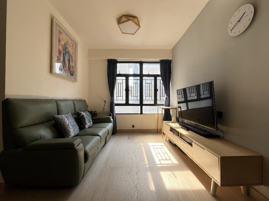 招一女室友 觀塘 分租一書睡房 光猛 全新裝修 乾淨安靜 樓下商場餐廳超市 小巴巴士地鐵 - 觀塘/秀茂坪 - 房間 (合租／分租) - Homates 香港