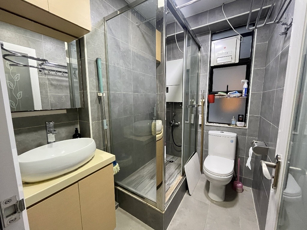 招一女室友 觀塘 分租一書睡房 光猛 全新裝修 乾淨安靜 樓下商場餐廳超市 小巴巴士地鐵 - 觀塘/秀茂坪 - 房間 (合租／分租) - Homates 香港