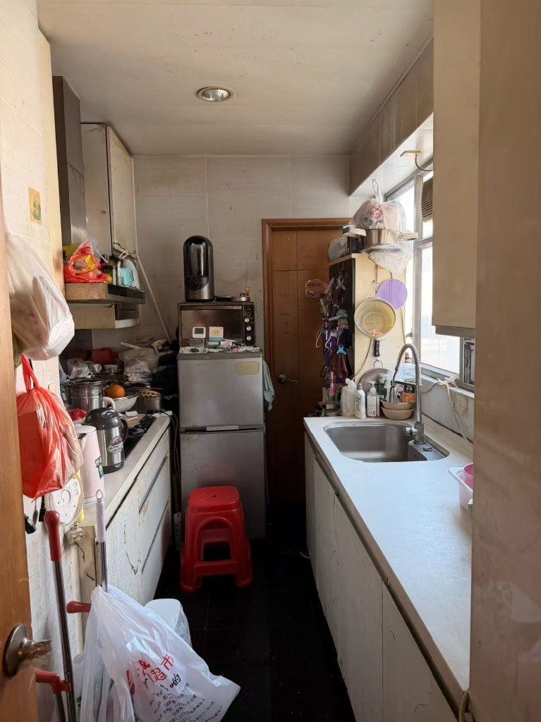 prince edward share unit kitchen  toilet share - 太子 - 房間 (合租／分租) - Homates 香港