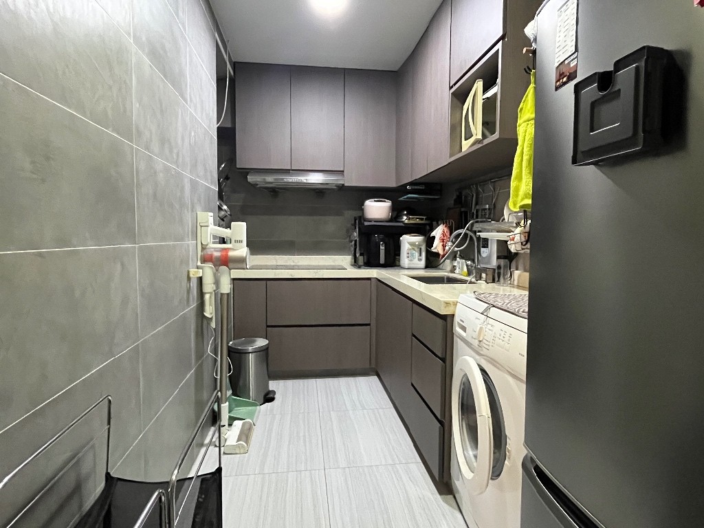 招一女室友 觀塘 分租一書睡房 光猛 全新裝修 乾淨安靜 - 觀塘/秀茂坪 - 房間 (合租／分租) - Homates 香港