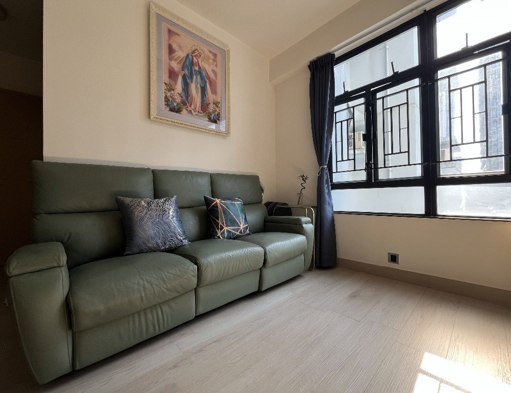 招一女室友 觀塘 分租3號雙人睡房 光猛 全新裝修 乾淨安靜 樓下商場餐廳超市 小巴巴士地鐵 - 觀塘/秀茂坪 - 房間 (合租／分租) - Homates 香港