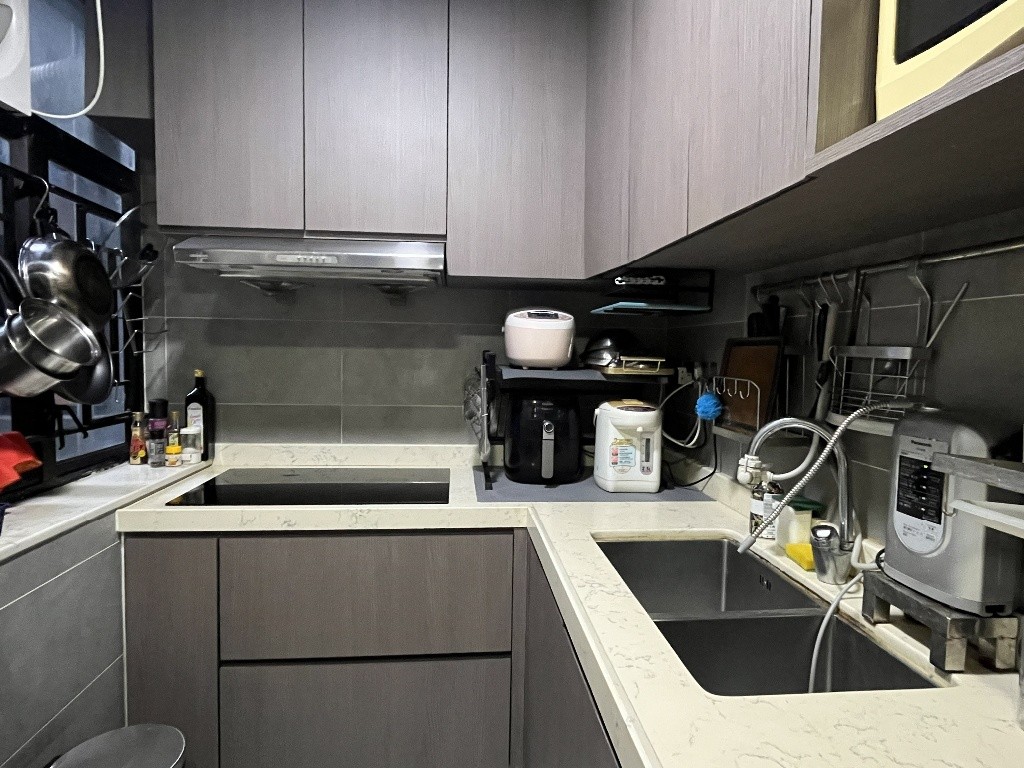 招一女室友 觀塘 分租3號雙人睡房 光猛 全新裝修 乾淨安靜 樓下商場餐廳超市 小巴巴士地鐵 - 觀塘/秀茂坪 - 房間 (合租／分租) - Homates 香港