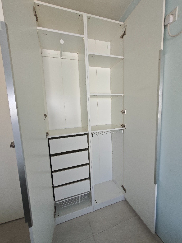 開揚交通方便新裝簡潔超大的單人房間 - 屯門 - 房間 (合租／分租) - Homates 香港