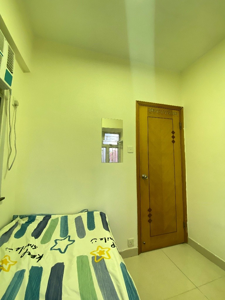 female coliving space located at Sham Shui Po Kowloon B018C - 深水埗 - 房間 (合租／分租) - Homates 香港