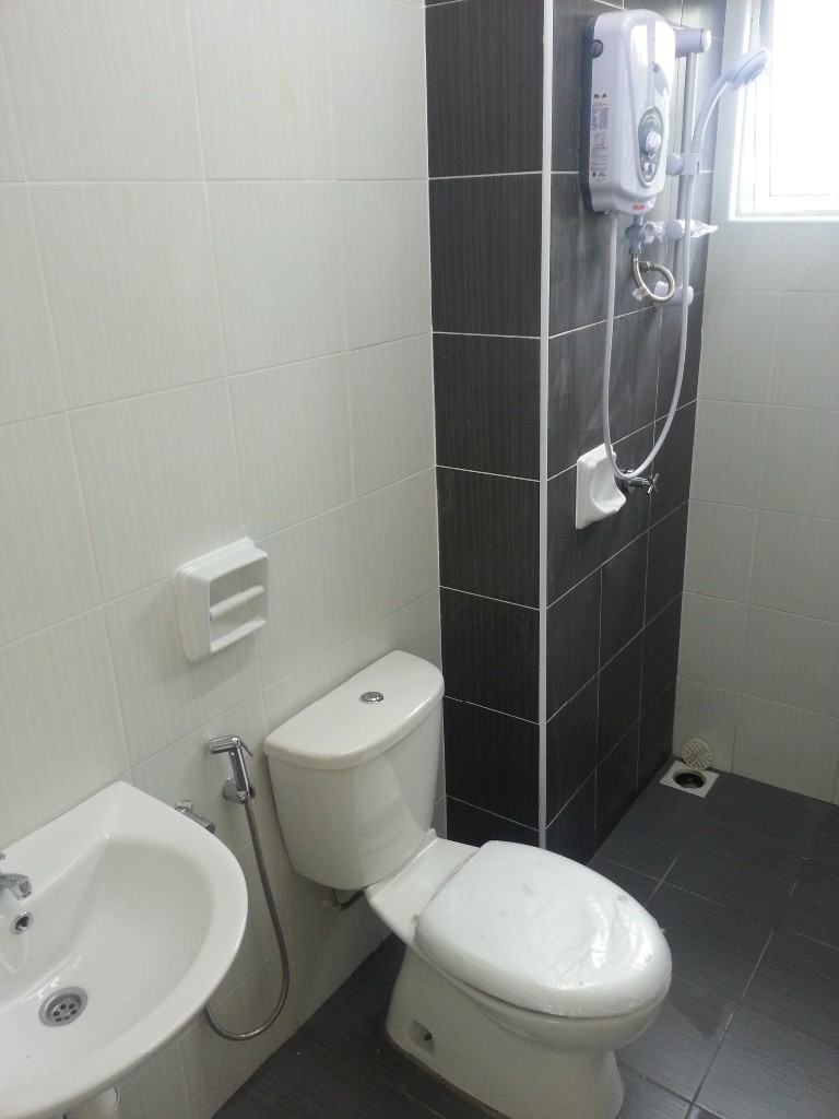 South Bayu 2 – Full-Furnished Room to Rent (Female unit) -  - Bedroom - Homates Malaysia