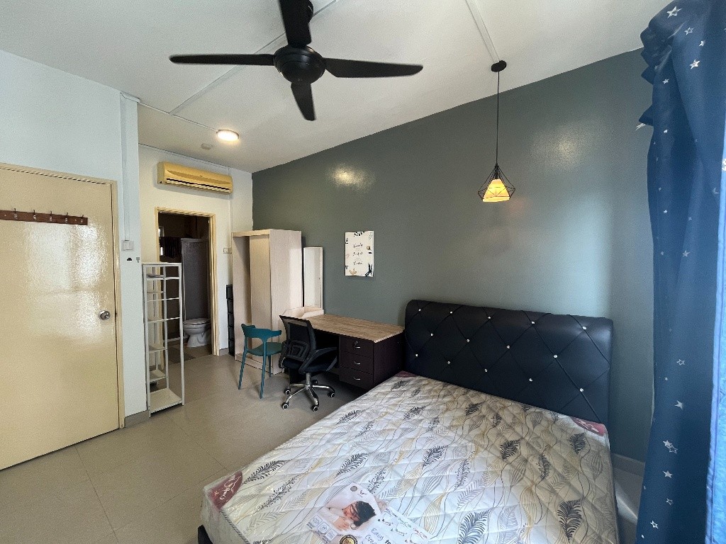 Kuchai Avenue Master Room for Rent | Walking Distance to MRT -  - 房间 (合租／分租) - Homates 马来西亚