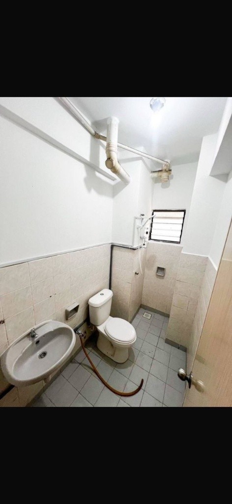 Room to rent Middle Room Bayu Tasik Condominium -  - 房間 (合租／分租) - Homates 馬來西亞