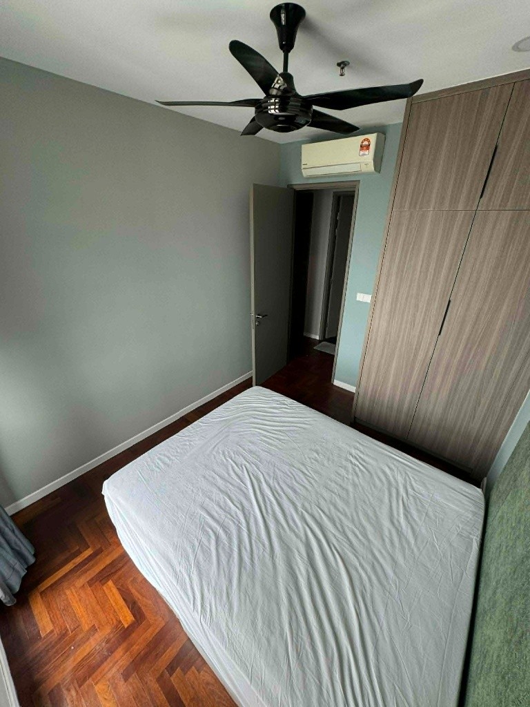Middle Room for Rent — Fully Furnished 3R2B Condo (876 sq ft), Old Klang Road -  - 房間 (合租／分租) - Homates 馬來西亞
