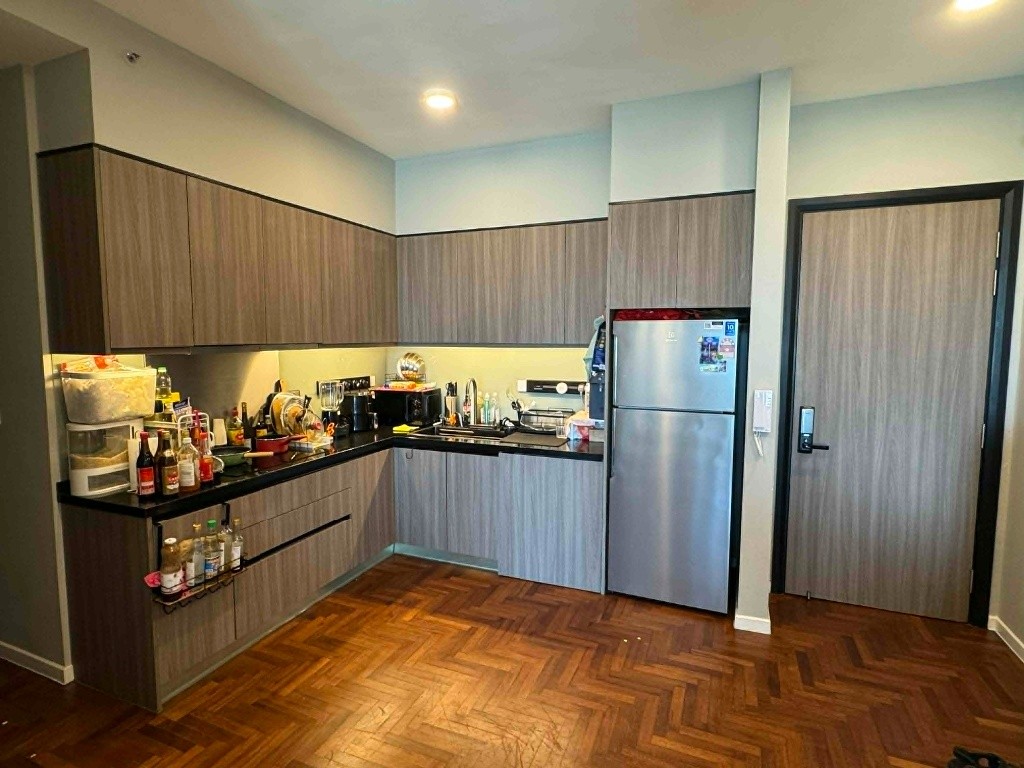 Middle Room for Rent — Fully Furnished 3R2B Condo (876 sq ft), Old Klang Road -  - 房間 (合租／分租) - Homates 馬來西亞