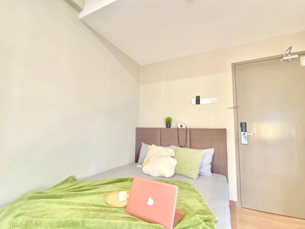 Embrace Natural Light with a Huge Window Room ! 🪟 Only 2 Min Walk To MRT Putrajaya Line 🚄 - Wilayah Persekutuan Kuala Lumpur - Bedroom - Homates Malaysia