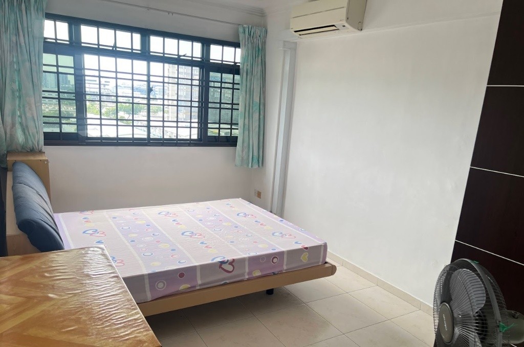 文礼 MRT 附近 大普通房出租（无中介费）非诚勿扰 - Jurong West 裕廊西 - 分租房間 - Homates 新加坡