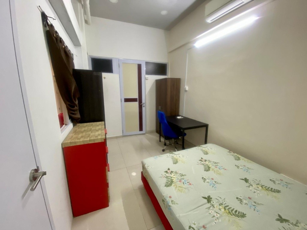  Available Immediate-Master Room/1 or 2 pax stay/no Owner Staying/No Agent Fee/Cooking allowed/Near Tiong Bahru / Outram Park /Redhill /Chinatown MRT  - Redhill 紅山 - 分租房間 - Homates 新加坡