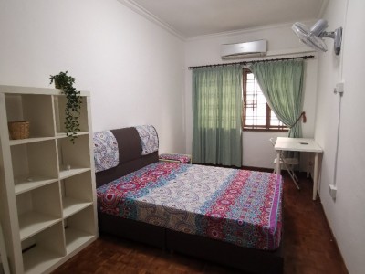 Available 8 Sep/Common Room/FOR 1 PERSON STAY ONLY/Wifi/No window/Light cooking allowd/No owner staying/No Agent Fee/Near Novena MRT/Toa Payoh MRT/Caldecott MRT - 5A Kim Keat Close, Singapore 328917 RM2