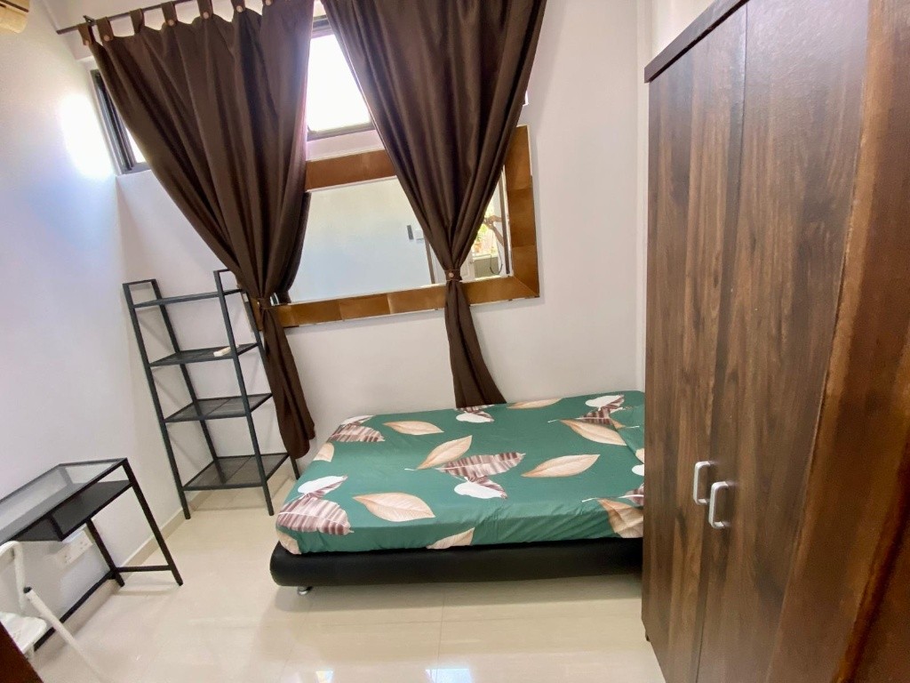 Room For Rent - 40B MAYBELLE LODGE - Eunos 友诺士 - 分租房间 - Homates 新加坡