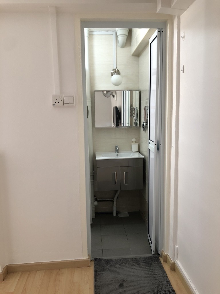 Master Room @ Blk 329 Clementi Ave 2, High Flr, A/C, WIFI, Near MRT &amp; Amenities - Clementi 金文泰 - 分租房间 - Homates 新加坡
