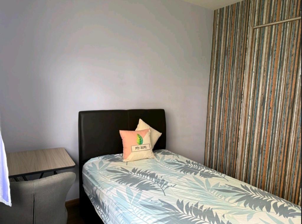 主人房出租 Master bedroom+ bathroom @ $950 - Punggol 榜鹅 - 分租房间 - Homates 新加坡