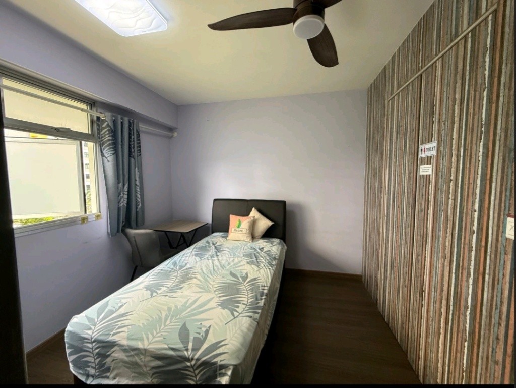 主人房出租 Master bedroom+ bathroom @ $950 - Punggol 榜鹅 - 分租房间 - Homates 新加坡