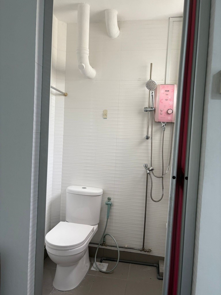 🏡 Spacious Master Room @ Bukit Gombak - Bukit Gombak 武吉甘柏 - 分租房间 - Homates 新加坡