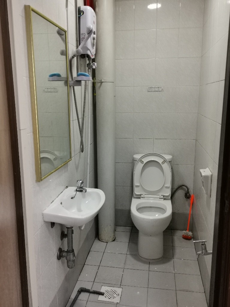 Room for rent / Ritz Mansion/ TOA PAYOH, NOVENA BOON KENG, THOMSON MRT / Common room / Available 13 Dec - Toa Payoh 大巴窑 - 整个住家 - Homates 新加坡