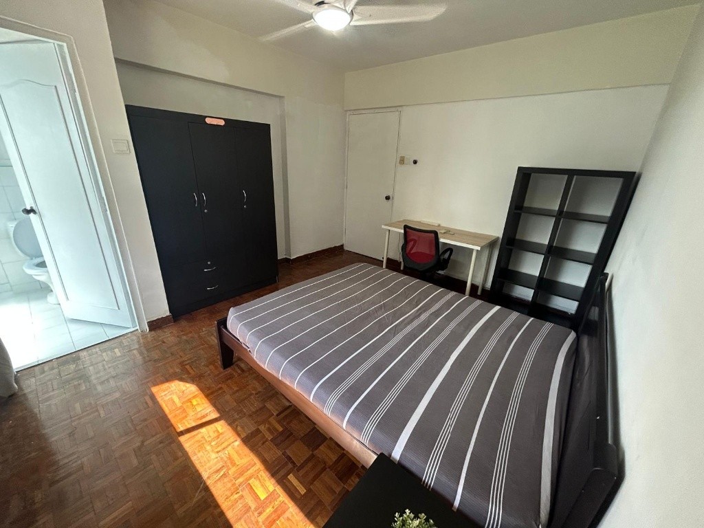 PINE GROVE 1P- Dover / Clementi mrt - Condo Master bedroom (Swimming pool &amp; gym) * Available 2 Dec - Bukit Timah - Flat - Homates Singapore