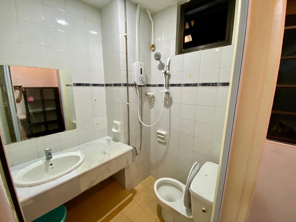 Room for Rent / Paya Lebar – Aljunied – Dakota MRT / Master Room /Available﻿ Immediately - Bukit Merah - Bedroom - Homates Singapore