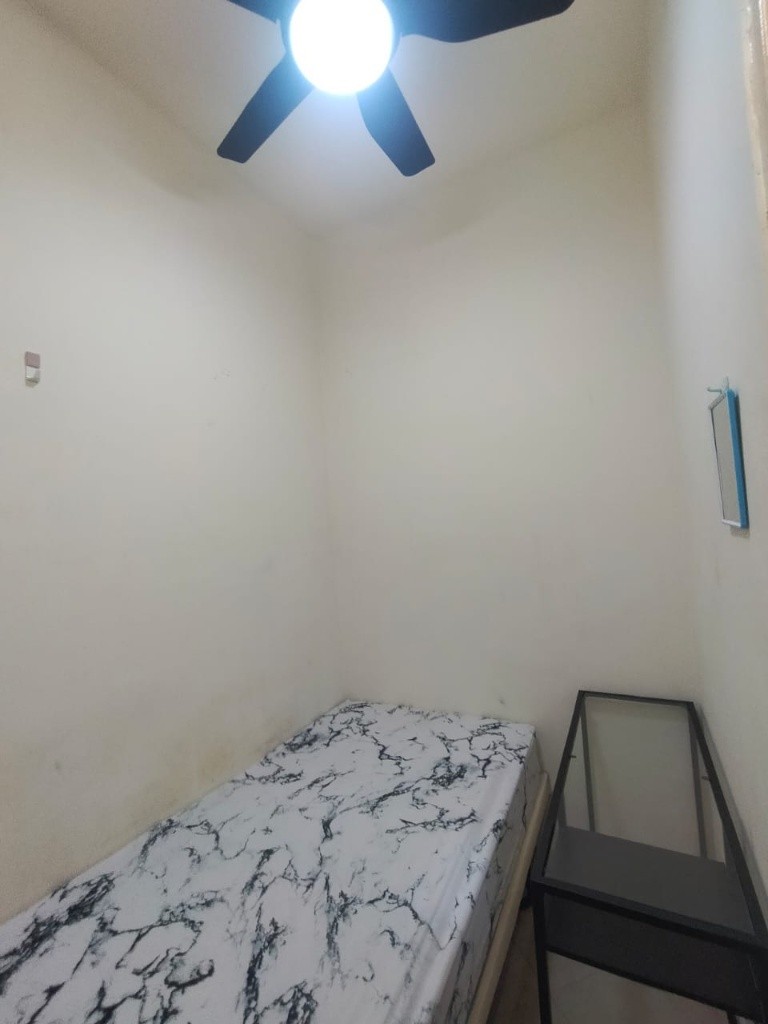 Available Immediate/Common Room/Near Toa Payoh, Novena MRT/No Owner Staying/Fully Furnished with Bed/Wardrobe/WIFI - Toa Payoh 大巴窯 - 分租房間 - Homates 新加坡