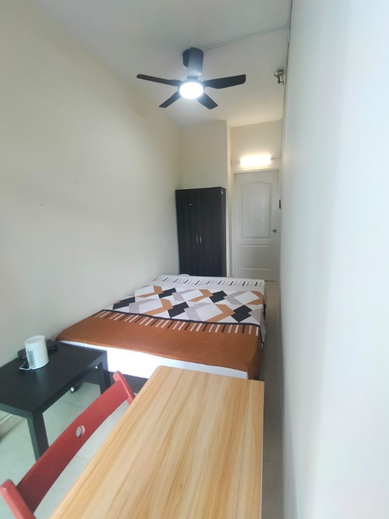 Available Immediate/Common Room/Near Toa Payoh, Novena MRT/No Owner Staying/Fully Furnished with Bed/Wardrobe/WIFI/Air-con - Toa Payoh 大巴窯 - 整個住家 - Homates 新加坡