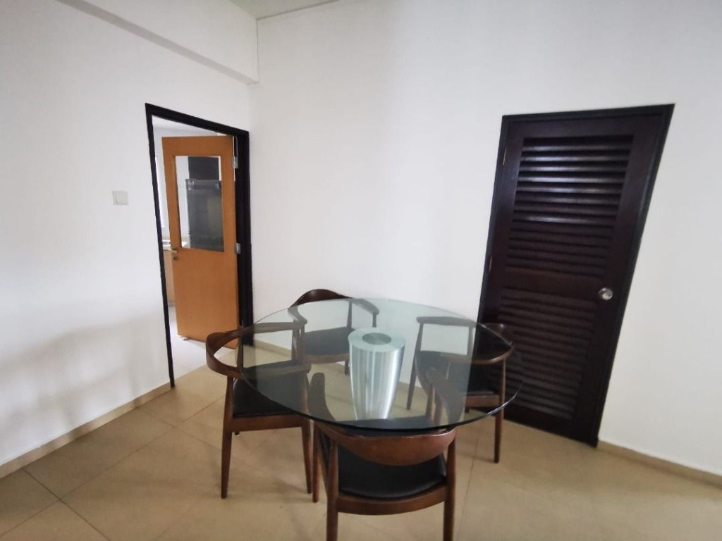Room for rent / Toa Payoh, Boon Keng, Novena MRT / Common room / 1 pax stay / Available﻿ IMMEDIATE - Toa Payoh 大巴窑 - 整个住家 - Homates 新加坡