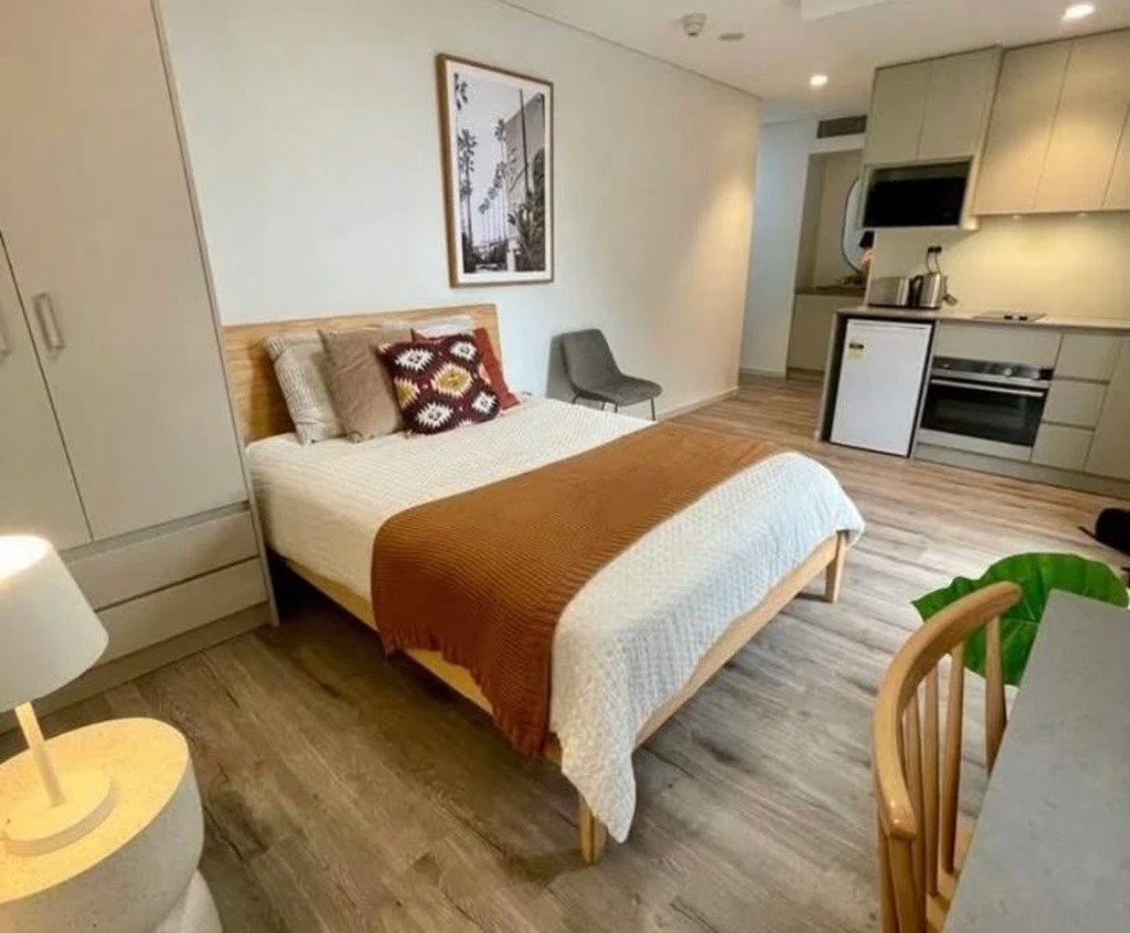  Fully Furnished Studio Room for Rent – 106 Jurong East Street 13, Singapore 600106 - Jurong East - Studio - Homates Singapore