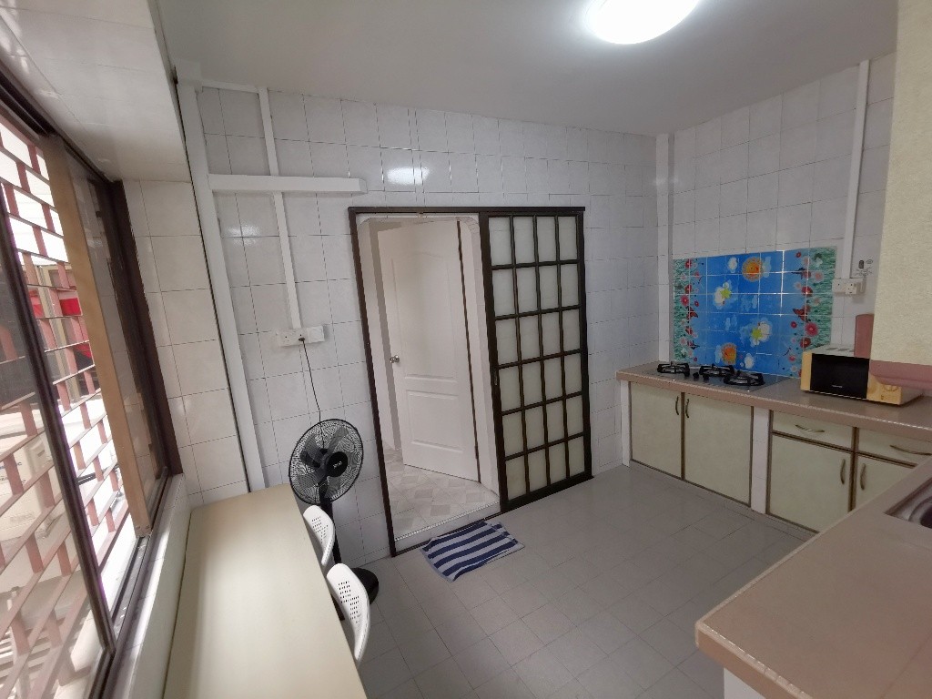 Available﻿ IMMEDIATELY - Common Room/Include Utilities/Wifi/Aircon/No Agent Fee/Light Cooking Allowed/Washing Machine - Toa Payoh 大巴窑 - 分租房间 - Homates 新加坡