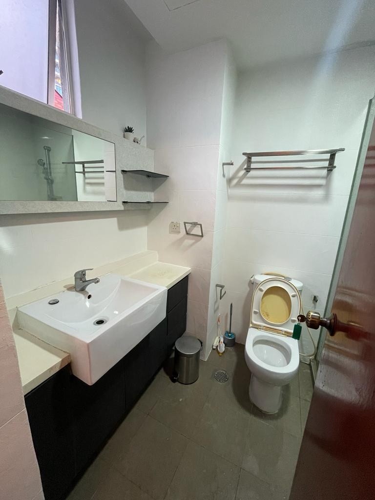 Available﻿ Immediate - Master Room/Include Utilities/Wifi/Aircon/No Agent Fee/Light Cooking Allowed/Washing Machine - Dhoby Ghaut 多美歌 - 分租房間 - Homates 新加坡