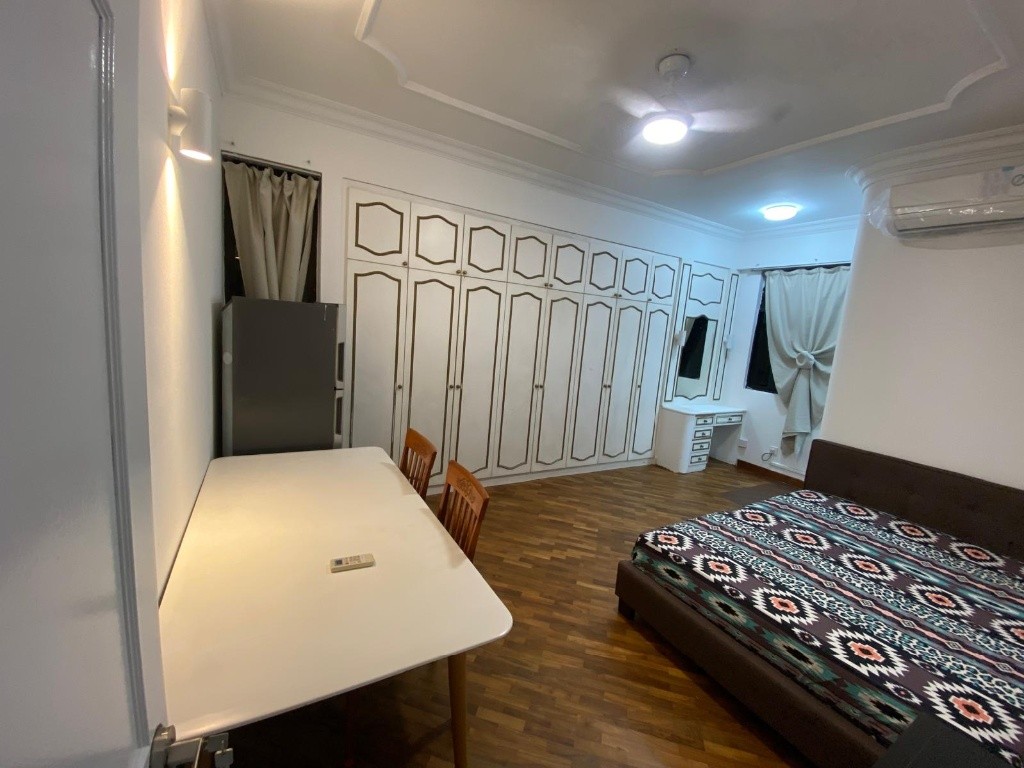 Room for rent / TOA PAYOH, NOVENA MRT / Master room / 1pax stay / Available August 31 - Toa Payoh 大巴窑 - 整个住家 - Homates 新加坡