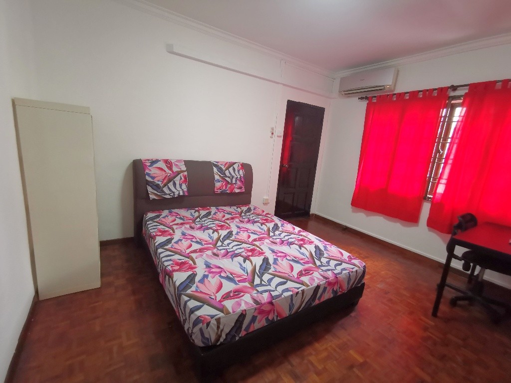 Room for rent / TOA PAYOH / NOVENA / Common room / 1pax stay / Available immediate - Toa Payoh - Bedroom - Homates Singapore